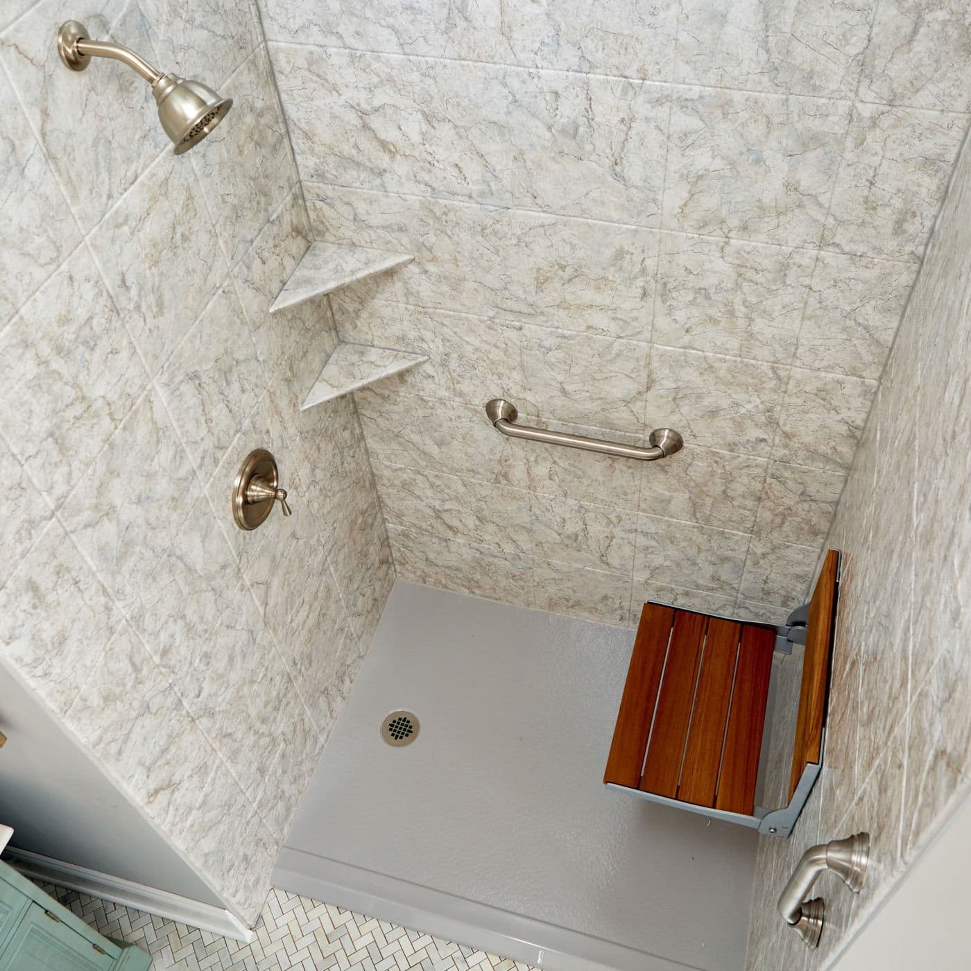 Safety Showers & Tubs